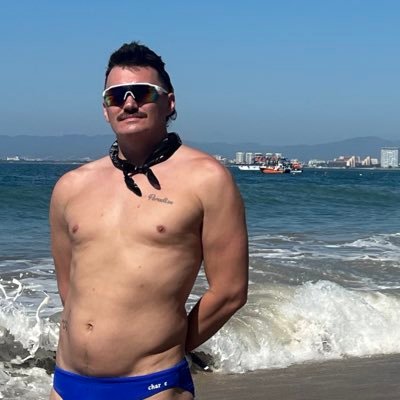 a cat dad who participates in bulking season year round. follow me on bluesky: @haydenreaneal
