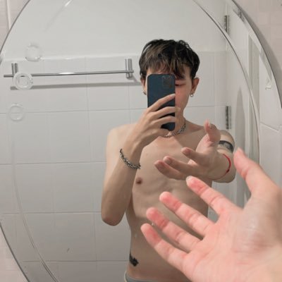 JarukitY96139's profile picture. BOTTOM ร# 26 169 53 🌥️  Chonburi