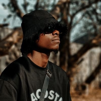 Big fan of Wizkid and CR7 ♥️. FC to the world 🦅. Man UTD My favorite club. Lover of music 🎶 and football ⚽.