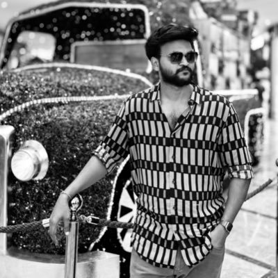 KamaleshR10's profile picture. Photographer - Editor - Traveller 😎