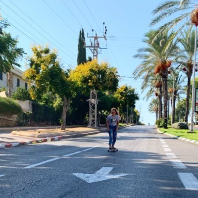 Proudly ✡️🇮🇱🏳️🌈⎪let's make the world better for us all. passions: Walkability, Transit, Cycling⎪Cities, Public engagement⎪Community Social Work⎪Steelers 🏈
