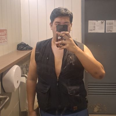 Mapúan | Lourdesian l Unity Game Engineer l They/Them | happy boi | 6 ft | sagittarius | chub/dad | timeleft-er