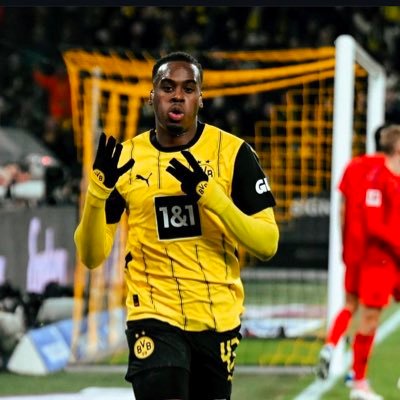 Law01537920's profile picture. Fifa 😊