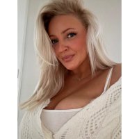Julie (@noprobsju) 's Twitter Profile