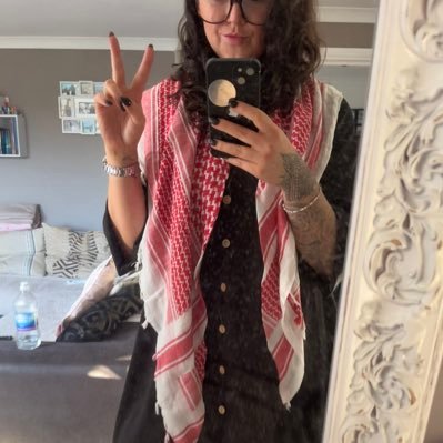 Politics/Philosophy/Sociology📚. Celtic FC🍀. In charge (allegedly) of a mini human. 🏴 /🇮🇶. It’s #FreePalestine until Palestine is free ✌🏼