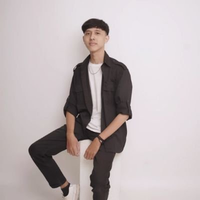 YouveBeenHigh's profile picture. Software Developer🌐
Find me on LinkedIn. Click Link Below!