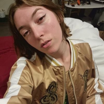 H8318820Kelesy's profile picture. only when it is dark enough can you see the stars💙