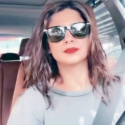 moon483232's profile picture. 