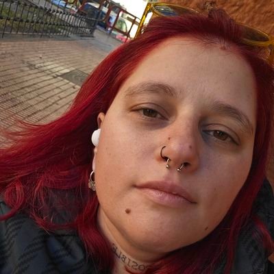 cocinera👩🍳, tcae🏥, administrativa💻, monitora de mis niños👩🏫👶 y jugadora del club voleybol la plazA🏐 del madrid hasta la muerte⚽!!