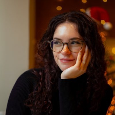 marianneistaken's profile picture. Lawyer 👩🏻‍⚖️| @sapinlechat | tu sais qu’il y a un bateau qui mène au pays des rêves