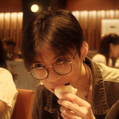 triselegy's profile picture. 20 | i do a lil bit of everythin on the silly purple gaming site