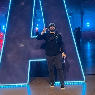 Skater š¹Tamu former student, Owner of the Packers #GoPackGo, shuffler and Pokemon go player, and love all types of music