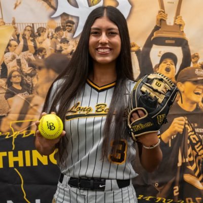 AudreyLopetegui's profile picture. LBSU Softball #19