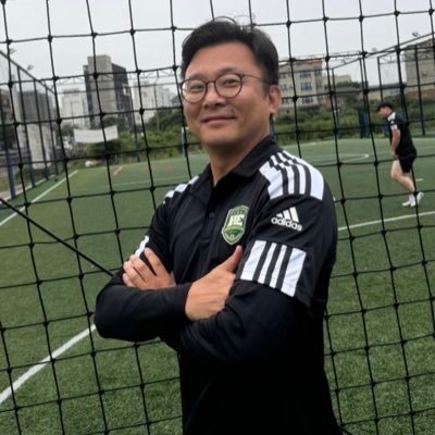 YTony63480's profile picture. 지금은 사업을 하지만 뼛속까지 소프트웨어 엔지니어라서 돌아온 (초급) 개발자기도 합니다.
