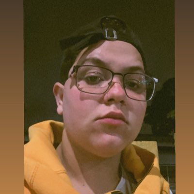 xxcarolinxx's profile picture. A ignorância é o mau que consome os seres humanos