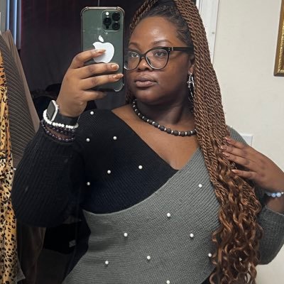 Creator of ROX & STONE BEAUTY JEWELRY: @ ROXIEJEWELS #BeadedJewelry #Handmade || creative artist🧑🏾🎨👩🏾💻 🇯🇲