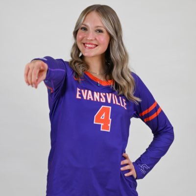 ripple_sabrina's profile picture. University of Evansville Volleyball 💜🧡