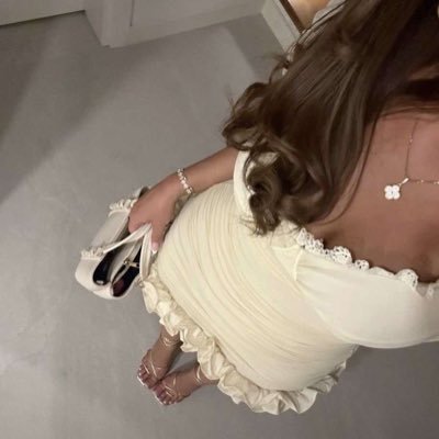 hxilv_'s profile picture. 