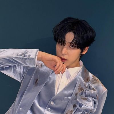 just a bored shitposter in your area |
I'm yapping about Ateez 24/7, just saying
#twitteroweksiążkary