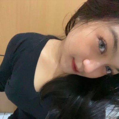 Santikacantiw's profile picture. Jogjaaa 😘