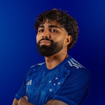 Juliaxmari's profile picture. 