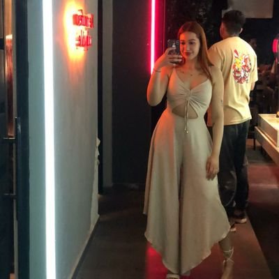Pisciana ♓
soy buena onda pero me cuelgo en contestar. 🤪
siganme en Instagram: @yaz_gonzb