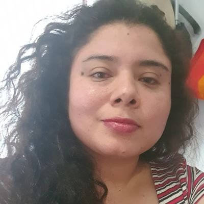 PauFloresLalo's profile picture. Geologist&ProfessionalWeirdo // Cualquier momento es bueno para ponerte colorado*