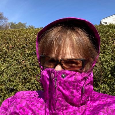 elsicour's profile picture. Sushi 🍣 & pretzel 🥨 lover. I swim and hit the sauna 🧖‍♀️. 🚫Conservative no MAGA no crypto.