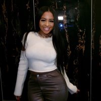 TIARA ⭐️ (@tiaradanai) 's Twitter Profile