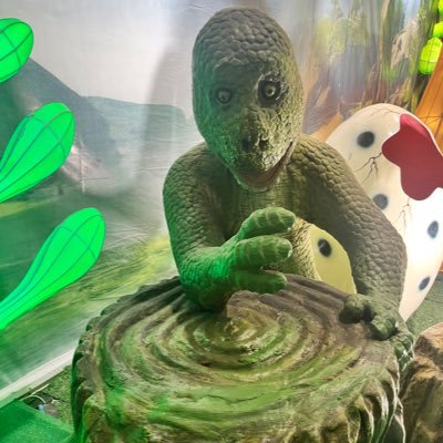 tv writer @mythic_quest 🎮 @alwayssunny ☀️ || former chef || proud Native Hawaiian-Chinese-Filipino || bad joints in a meat sack || rep: Ronin Entertainment