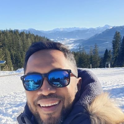 faddiz's profile picture. I love the smell of jet fuel in the morning