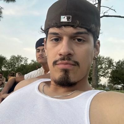 cherrywayvez's profile picture. meow