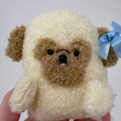 家族(ぬい)がたくさんいます TLをかわいいぬいちゃんたちだけにしたい ぬい垢さんは基本フォロバします ちくちく言葉🙅‍♂️ ぬい好きな人がみんな少しでも楽しく人生を過ごせますように🫶 ヘッダーはつむちゃ(@cutekumatanchu)に描いてもらいました❤️