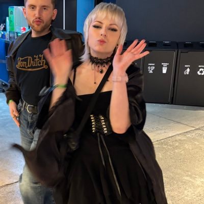 _Miiiche's profile picture. Maybe our existence is significance in vain 🦎