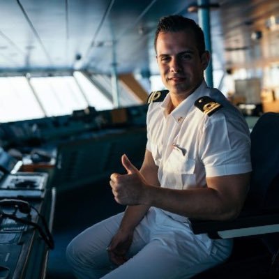 I work at Carnival Cruise line-the fun ships 🛥️🚢 own phone 📷📷 Travel`s 🇦🇮🇱🇷🇬🇷🇺🇸🇺🇦🇨🇦