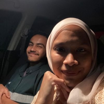 SharifahFarahN2's profile picture. Happy with current life 🧬