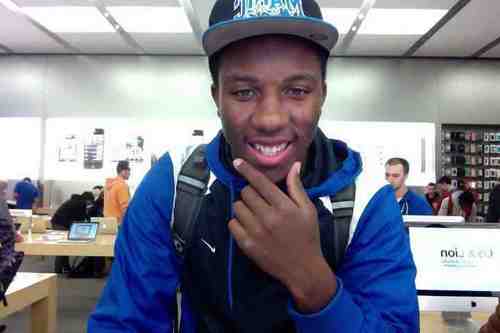 #TeamBrownSkin #TeamNoKidz #TeamFREAKS # TeamFOLLOWBACK #Taken #Pieces