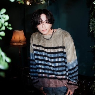 ENJIN 俺が本物 俳優 【直近のお仕事】草地稜之1st 写真集「#もう好きでしょ?」発売中『#僕たちは恋をしない』 主演 森緒羽風役『#テニスの王子様』 忍足侑士役 『#おそ松さん』おそ松役 「#桃源暗鬼」矢颪碇役 『#暁のヨナ』主演ハク役 『#ブルーロック』糸師凛役YouTubeチャンネル👑↓