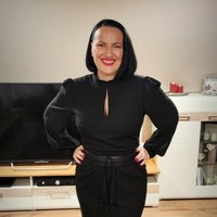 Dana (@danakahnert) Twitter profile photo