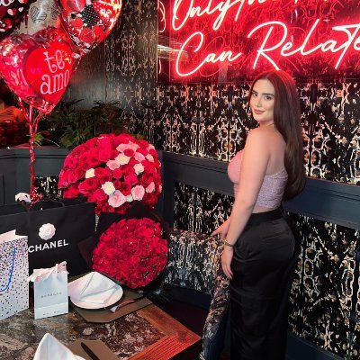 Mother & Patriot 👩👧👦🇺🇸 | MAGA Enthusiast 🎉 | VP with Drive 🏎️ | Capital Market's Lucky Star ⭐ | Professional Online, No Nudity 📵👔