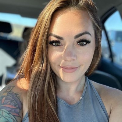 joyfulwom's profile picture. Radiating love, laughter, and a little bit of magic. ✨