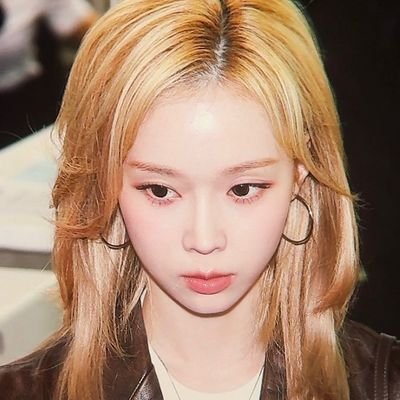 _winterrorist's profile picture. non-winters dni | not a safe space for cupcakes