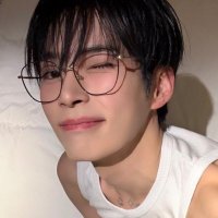 chen (@hoonlyyours) 's Twitter Profile