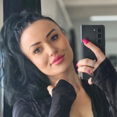 AnnaPoznanska's profile picture. Quasi-journalist, 
Rebel. 
RMF MAXXX