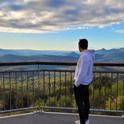 🇨🇭🇵🇹🇱🇧 Retired Rocket League Player & Caster | Ex-player for @VisionGaming_CH @mYinsanityCH | 25 yo