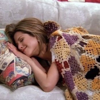 bazzlice's profile picture. only words bleed ✨ | 📚 5/20