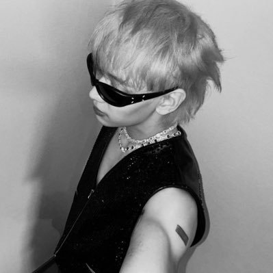 jeanziter's profile picture. for support my seven boys ❤️ ; @bambam1a @marktuan