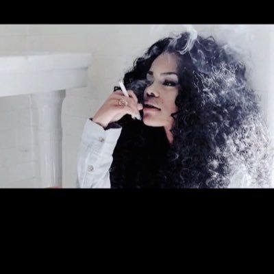 anxietymarii's profile picture. extremely nice and friendly.♐️.