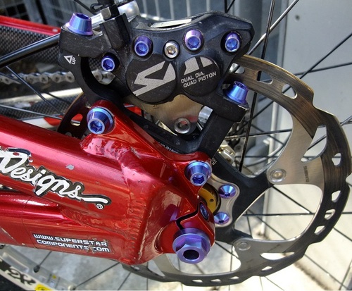 KKinase's profile picture. MTB関連の部品（ベータチタニウム、獏屋）を開発して売ってみてたりしている感じ。