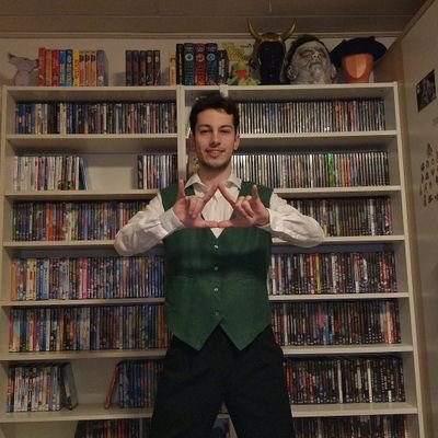 Fan of most wrestling and (Horror-)movies, 20 years old, German.
ユナイテッド・エンパイア
Crowns Up 👑💚👑
